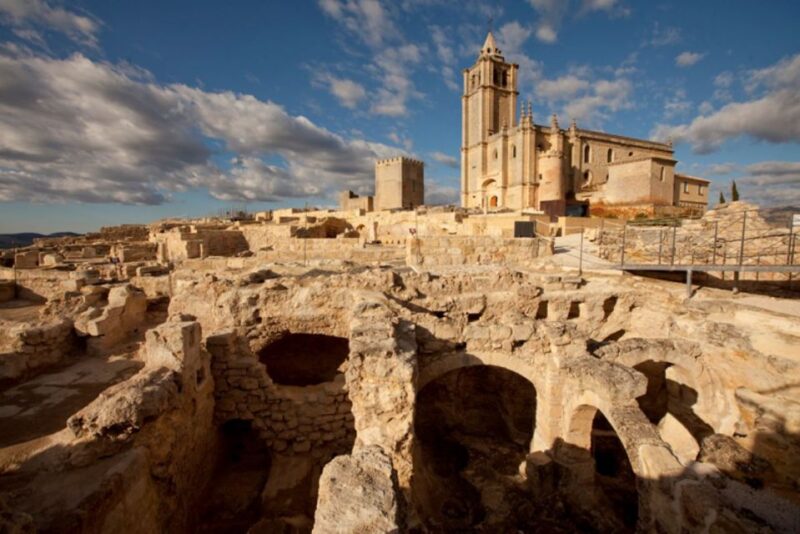 Fortaleza De La Mota Entrance Ticket With Audio Guide - Attraction Overview