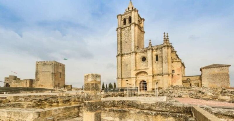 Fortaleza De La Mota Entrance Ticket With Audio Guide - Audio Guide and Educational Features