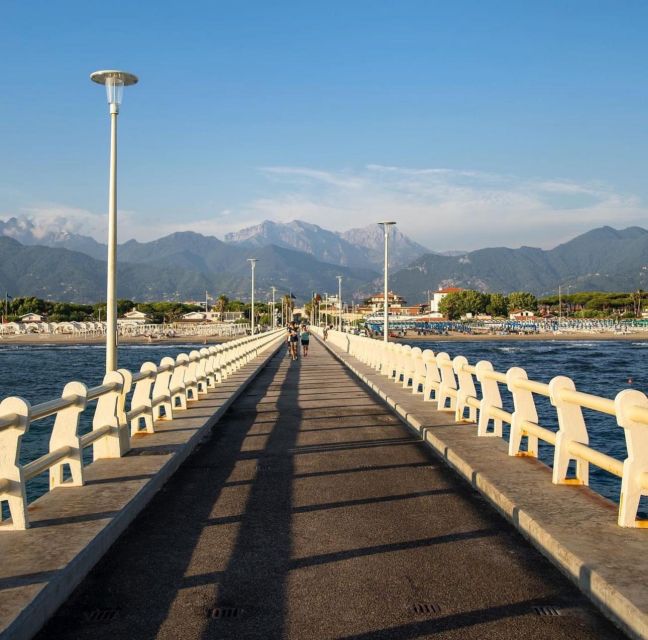 FORTE DEI MARMI: Photoshoot & Experience Tour - Elegant Café Culture