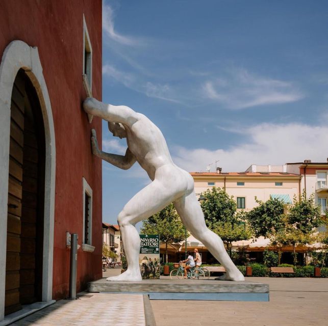 FORTE DEI MARMI: Photoshoot & Experience Tour - Captivating Photoshoot Session
