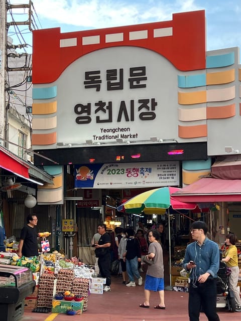 Fortress Night Hike & Snack at a Local Market - Highlights