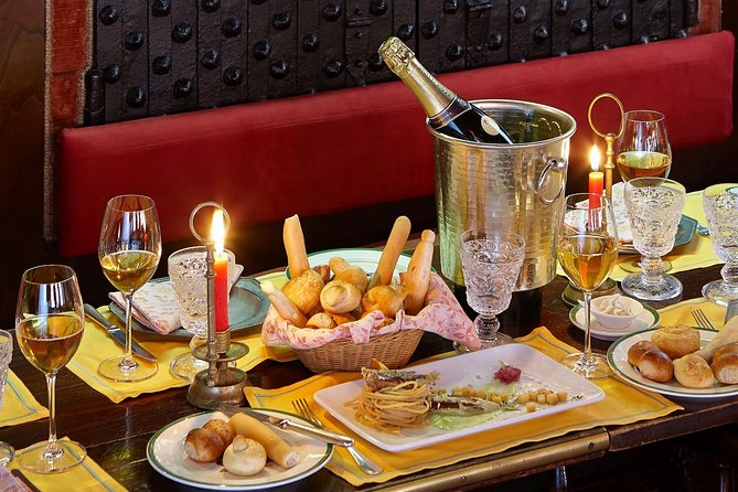 Four-course Food & Wine Pairing Elegant Dinner in Venice - Booking and Logistics