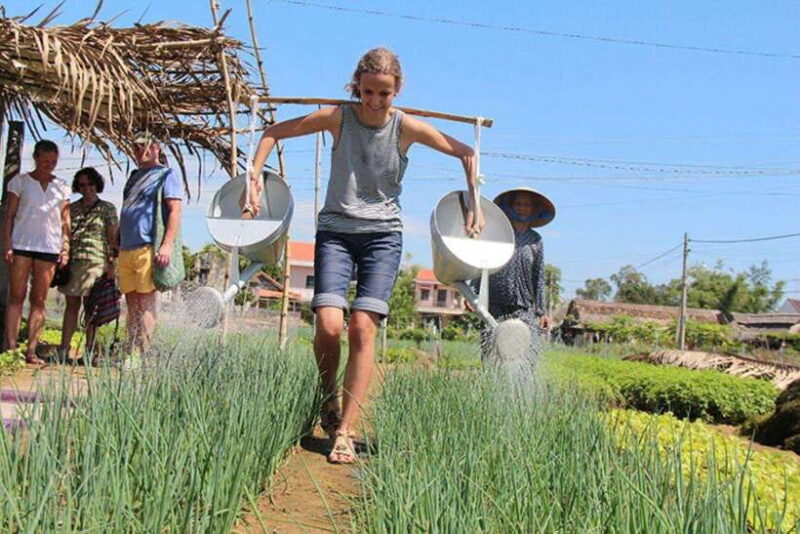 FR HOI AN: TRA QUE FARMING & COOKING CLASS GROUP TOUR - Key Points