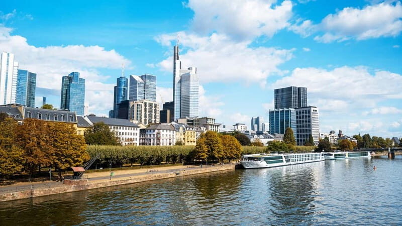 Frankfurt: 2-hour Best Intro Walking Tour with a Local - The Highlights and Hidden Corners