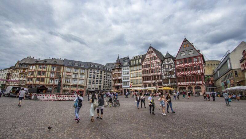 Frankfurt: Express Walk With a Local in 60 Minutes - Key Points