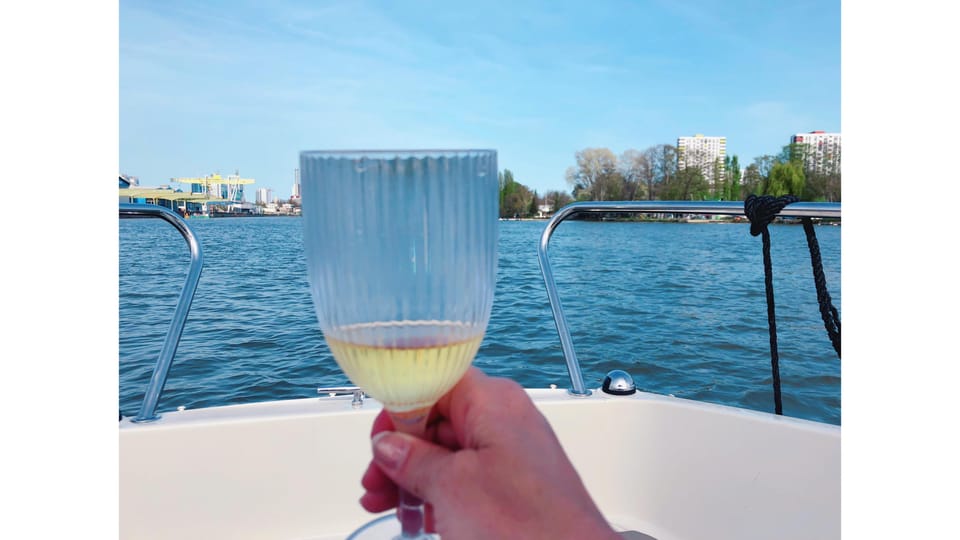 Frankfurt: Private Skyline Sightseeing Boat Tour - Who Will Love This Tour?