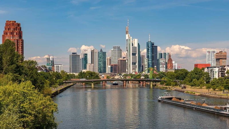 Frankfurt: Private Walking Tour With Local Guide - The Sum Up