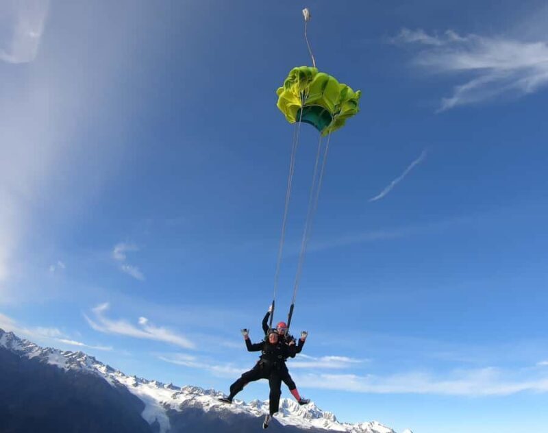 Franz Josef: 13,000ft, 16,500ft or 18,000ft Skydive - Group Size and Logistics