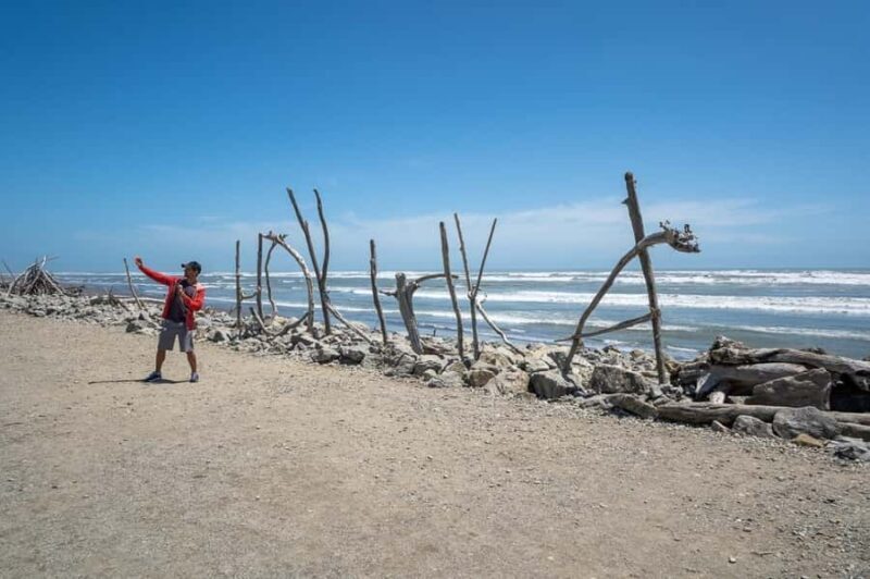 Franz Josef to Christchurch via Hokitika 1 Way Day Tour - Hokitika Town: Creative and Coastal