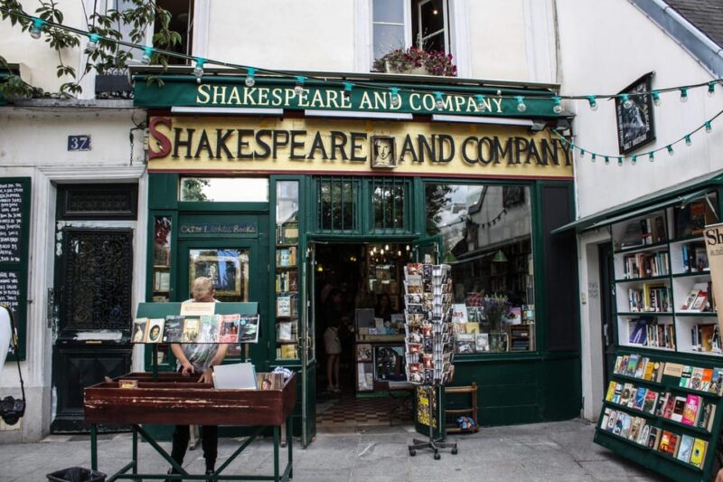 Free Tour The Paris of Iconic Movies - Booking and Cancellation Policy