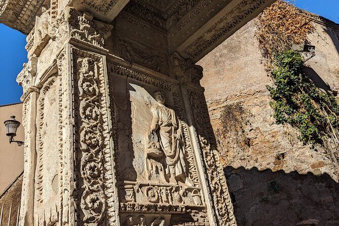 Free Urban Trekking with an Archaeologist - FAQs