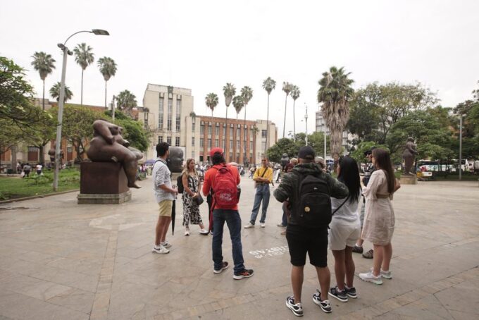 Free Walking Tour Medellins Historic Downtown - Tips for Your Tour