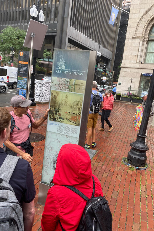Freedom Trail: Small Group or Private 1 Hour Walking Tour - Authenticity and Reviews