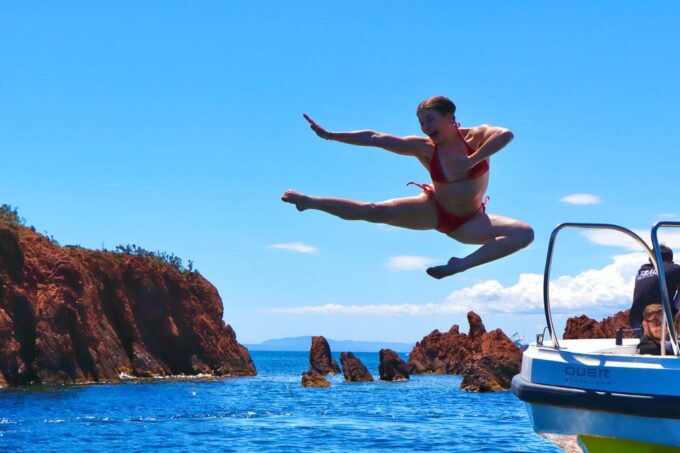 Fréjus: Sea and Creeks Boat Tour With Snorkeling and Drinks - Discovering Secluded Coves and Secret Caves