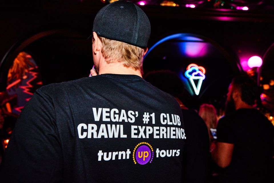 Fremont Street-Old Vegas Bar Crawl - Navigating the Fremont Street Experience