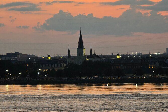 French Quarter Favorites: New Orleans Landmarks Walking Tour - An Authentic Walk Through the French Quarter: A Closer Look at the French Quarter Favorites Tour
