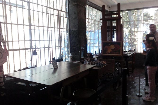 Frida Kahlo and Floating Gardens Tour with Transportation - Frequently Asked Questions