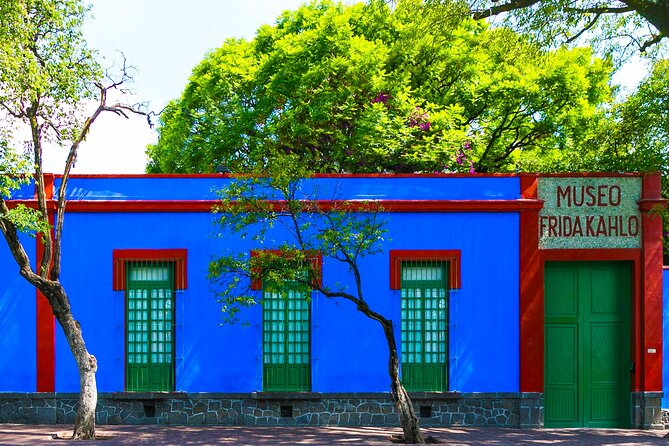 Frida Kahlo Museum, Coyoacan, Xochimilco Floating Gardens and UNAM Murals - Tour Logistics