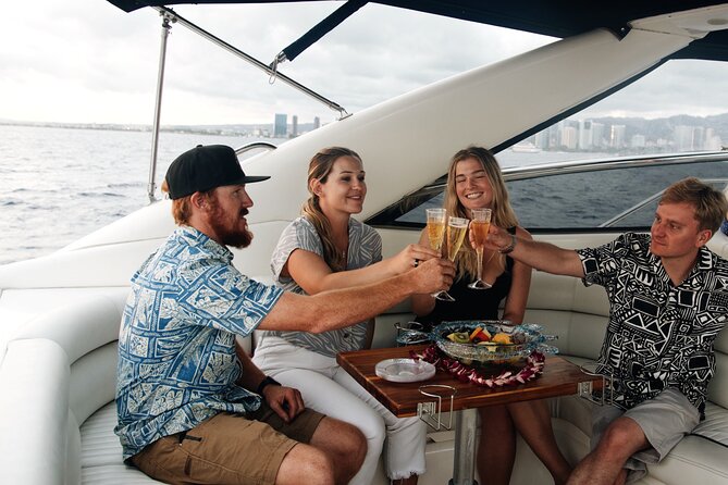 Friday Fireworks Cruise in Oahu, Hawaii - Meeting and Pickup Information