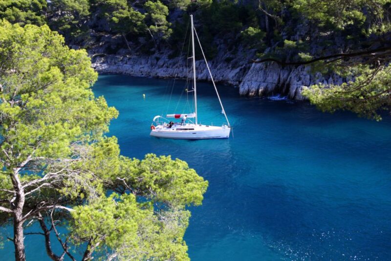 From Aix: Cassis Boat Ride & Provence Wine Tasting Day Tour - Itinerary Highlights