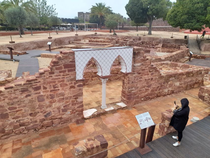 From Albufeira: Private Silves Castle Tour Whith Wine Taste - Algarve Vineyard Visit