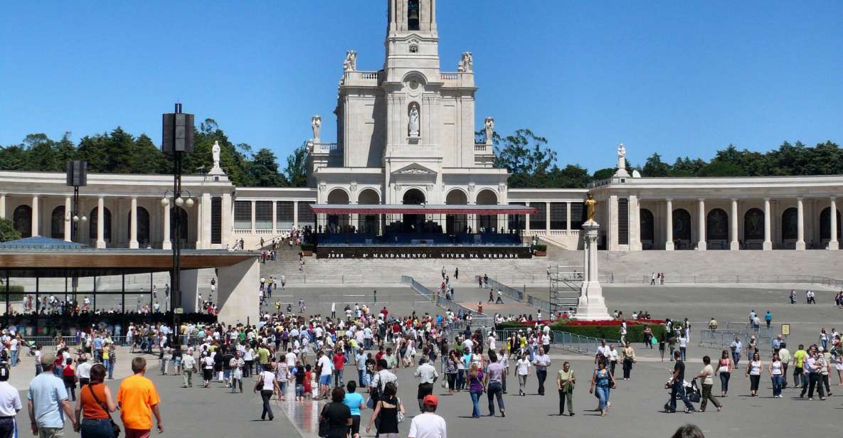 From Algarve: Visit to the Sanctuary of Fátima - Key Points
