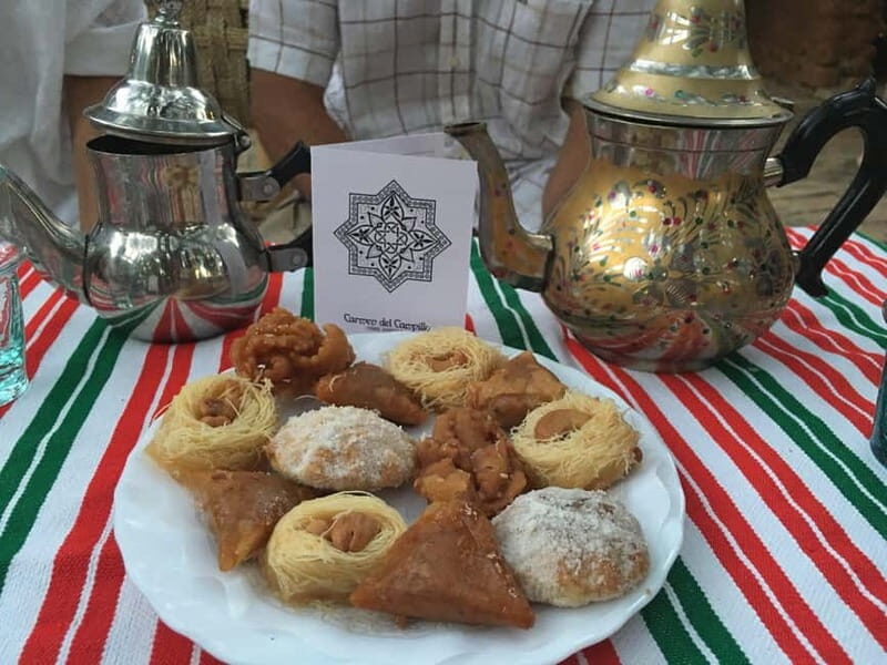From Alicante and Elche: Tea house + sweets. Taste the flavor of the Orient. - Who Should Consider This Tour?
