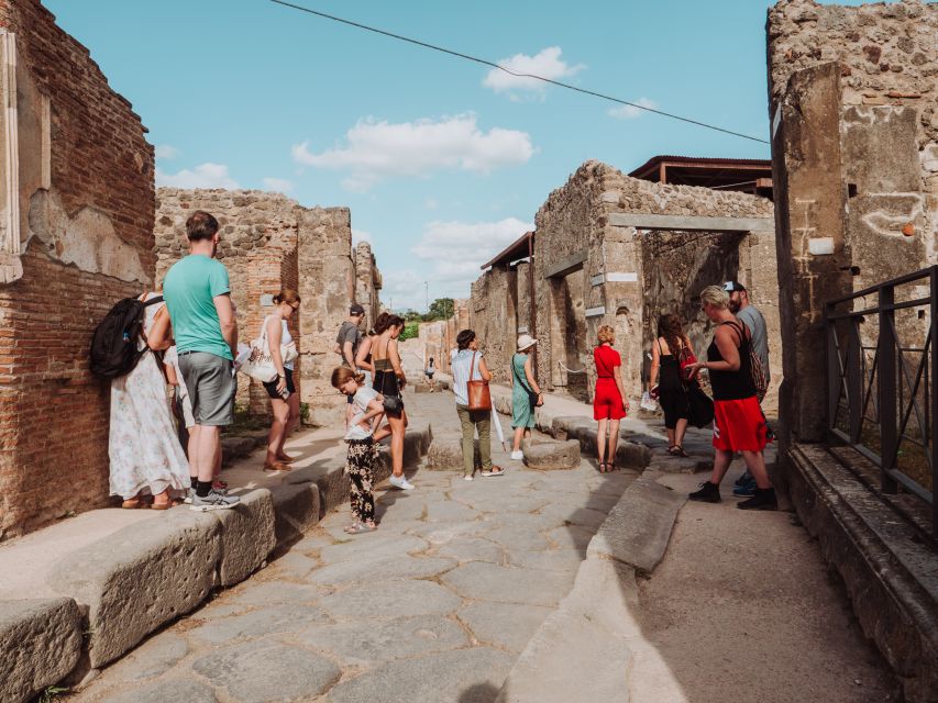 From Amalfi Coast: Transfer to Naples With Pompeii Tour - Frequently Asked Questions