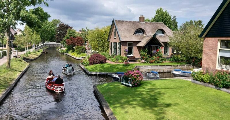 From Amsterdam: Giethoorn Small Group Tour With Boat Ride - Good To Know