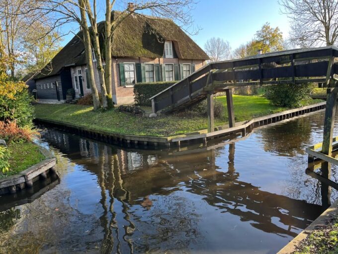 From Amsterdam: Giethoorn Small Group Tour With Boat Ride - Meeting Point Details