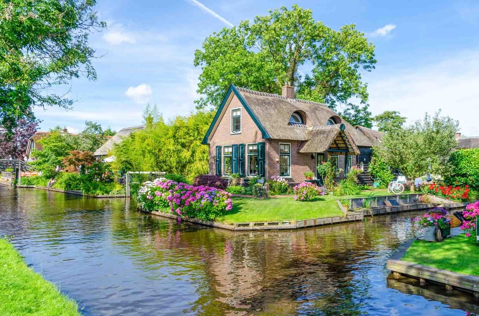 From Amsterdam: Private tour to Giethoorn with private boat - An Honest Look at the Experience