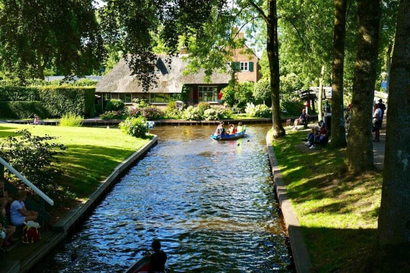 From Amsterdam: Zaanse Schans and Giethoorn Countryside Trip - Who Is This Tour Best For?