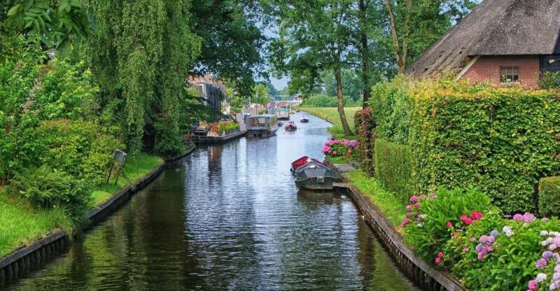 From Amsterdam: Zaanse Schans and Giethoorn Countryside Trip - Key Attractions of Zaanse Schans