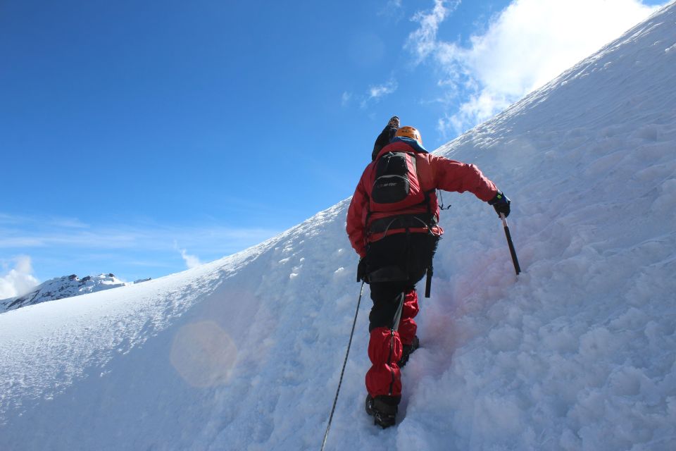 From Ancash: Climbing to Snowy/Peak Mateo |Full Day| - Required Equipment