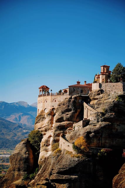 From Athens: 2-Day Delphi and Meteora Chinese Tour Guide - Analyzing Value and Practicalities