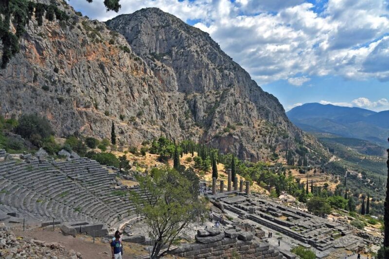 From Athens: Delphi and Osios Loukas Monastery Day Trip - Key Points