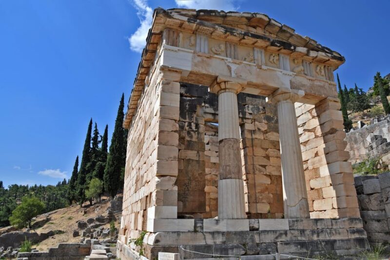 From Athens: Delphi and Osios Loukas Monastery Day Trip - A Deep Dive into the Experience