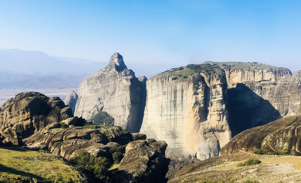 From Athens: Meteora Full-Day Trip with Guide on Luxury Bus - Lunch in Kastraki: A Taste of Greece