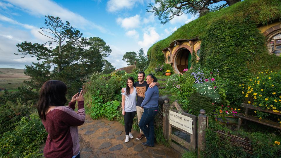 From Auckland: Hobbiton Movie Set Full-Day Trip - Additional Information
