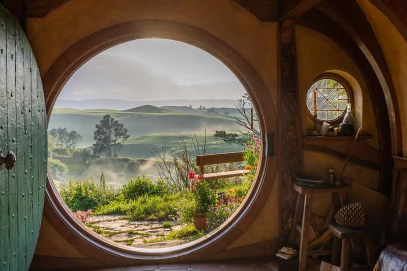 From Auckland: Hobbiton Movie Set - Private Tour - Key Points