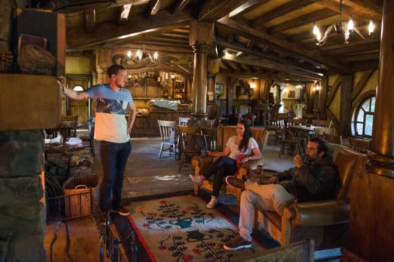 From Auckland: Hobbiton & Waitomo Caves Full-Day Trip - Key Points