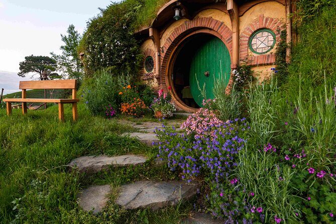 From Auckland:Hobbiton Movie Set & Waitomo Caves Small Group Tour - An In-Depth Look at the Tour Experience