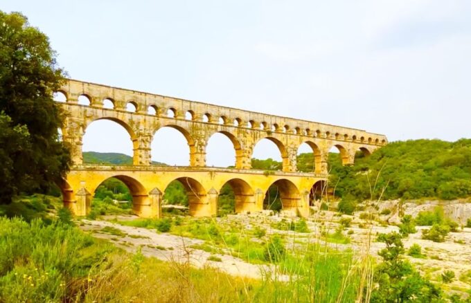 From Avignon: Roman Tour to Pont Du Gard, Nîmes & Orange - Visiting the Pont Du Gard and Amphitheatre of Nîmes