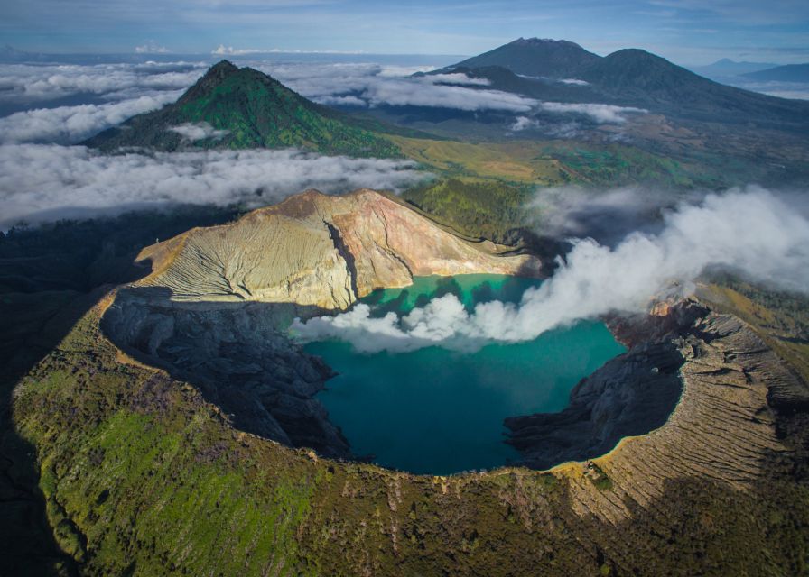 From Bali: Private Mount Ijen Crater Volcano Midnight Trek - Sunrise and Panoramic Views
