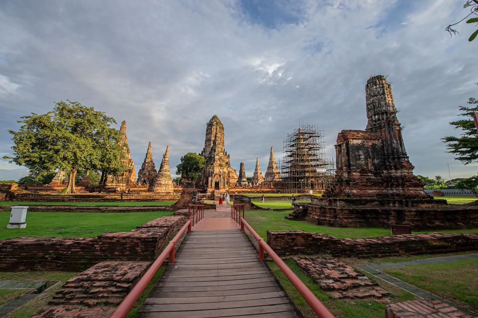 From Bangkok: Ayutthaya Day Tour Small Group - Ayothaya Floating Market