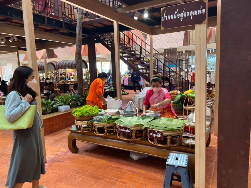 From Bangkok: Ayutthaya Day Tour Small Group - Knowledgeable Guides