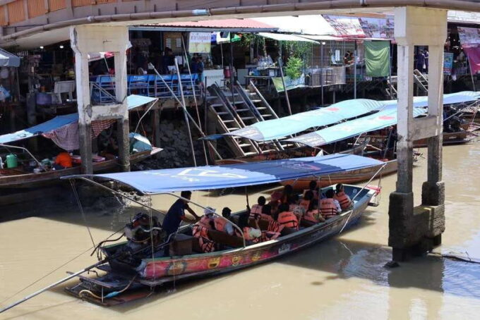 From BANGKOK: Railway Market and Amphawa Floating Market - Customer Feedback
