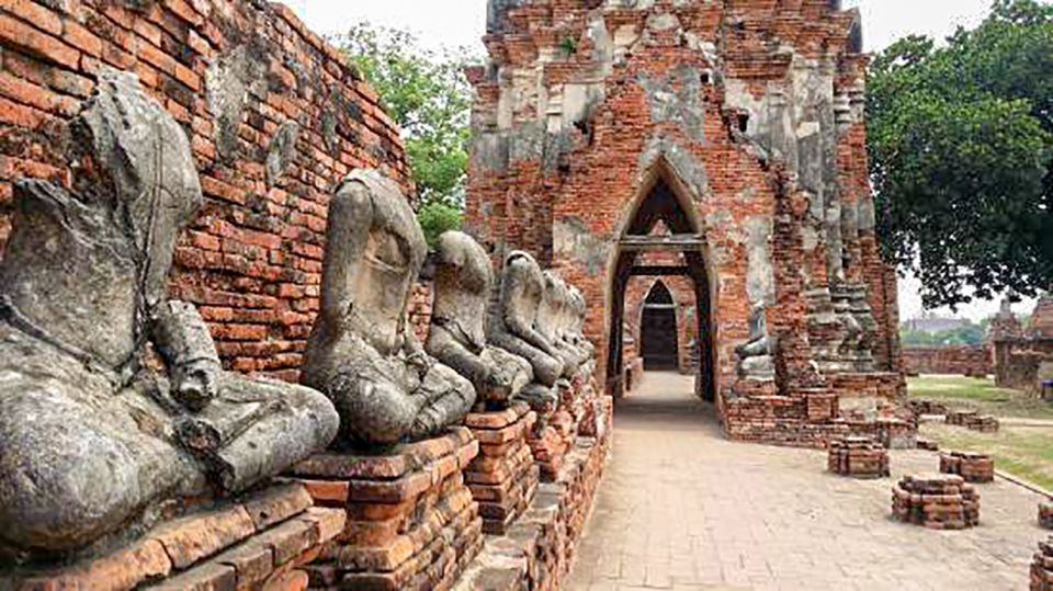 From Bangkok: Tour Ayutthaya + Lunch + Spanish Guide - Dining Experience