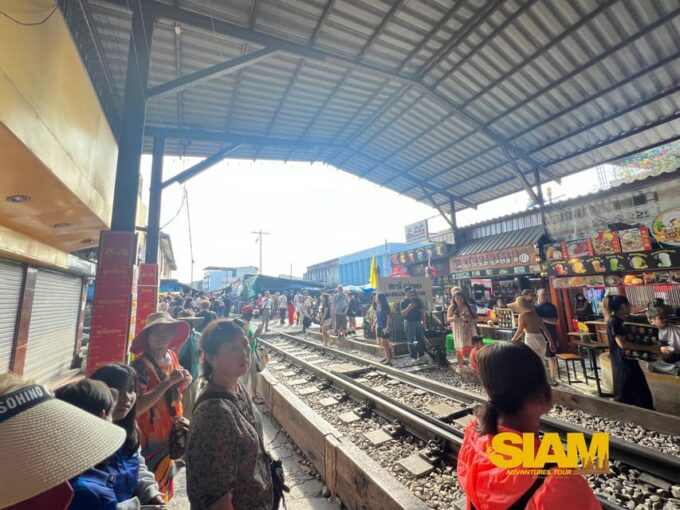 From Bangkok:Damnoen Floating Market and Railway Market Tour - Inclusions and Exclusions