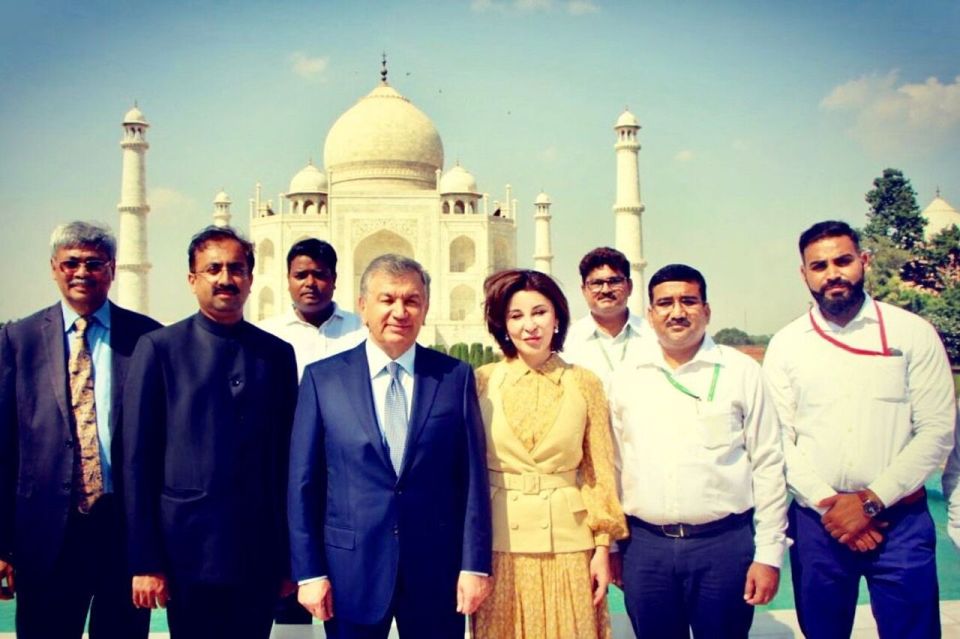 From Banglore: Private All-Inclusive Guided Day Trip to Agra - Tips for Travelers